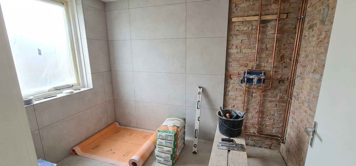 Badkamer renovatie Eexterzandvoort Badkamer renovatie Eexterzandvoort met Renovatie Nu. Wij vertalen jouw wensen naar een slim 3D ontwerp,…